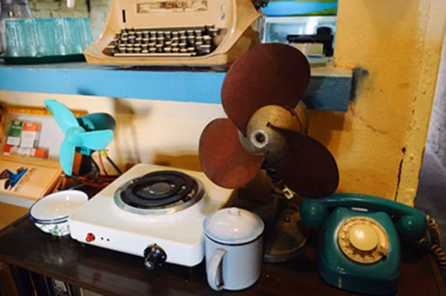 Là tài sản lớn giai đoạn bao cấp nên chiếc quạt Liên Xô này rất được coi trọng. Không chỉ dùng để quạt mát, chiếc quạt cục mịch này còn là vật dụng chứng minh đẳng cấp của chủ nhà. Khi khách đến chơi, có quạt tai voi thổi vù vù gia chủ tha hồ hãnh diện.