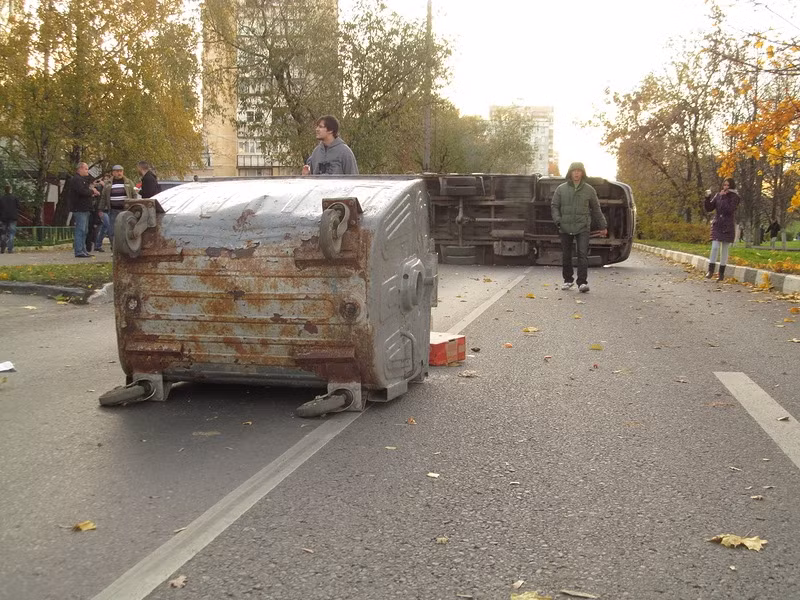 Cảnh sát Moscow hôm qua hứa tìm ra nghi phạm của vụ giết người và đưa y ra trước vành móng ngựa.