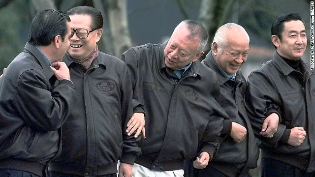 Còn đây là trang phục các nhà lãnh đạo mặc khi tham dự APEC năm 1997 tại Canada.