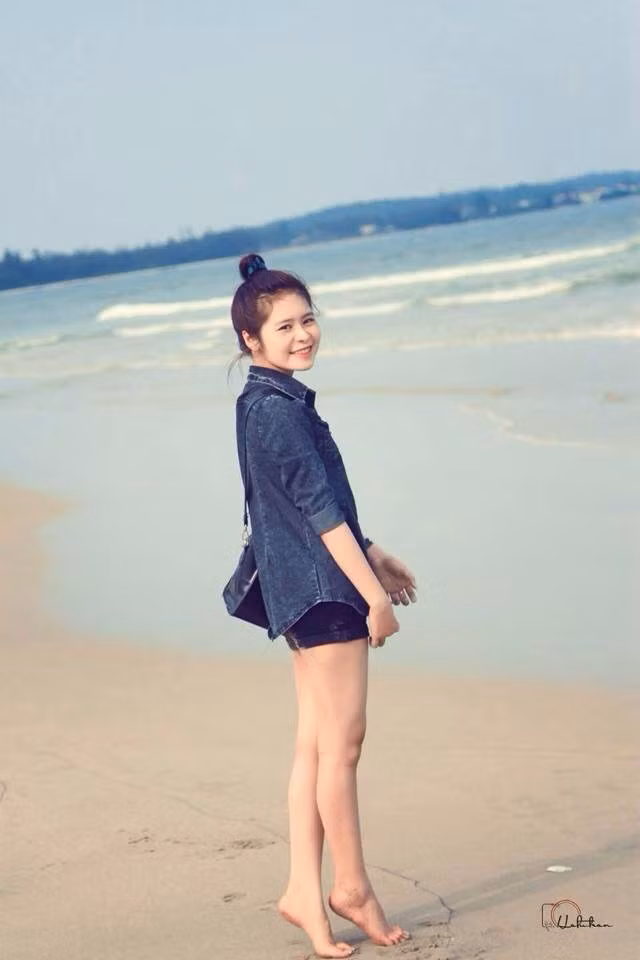 Khi được hỏi về chuyện tình cảm giữa Trà My và Lâm Ti Phông, cô bạn 9X tỏ ra e thẹn, ngượng ngùng và muốn được giữ bí mật.