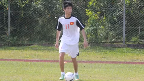 Nhưng nhìn lại những phân tích, cũng không phải là không có lý do để tờ The Guardian chọn Thanh Hậu vào top 40 cầu thủ trẻ triển vọng. Thứ nhất, Thanh Hậu năm nay 17 tuổi và phù hợp với tiêu chí của các chuyên gia bóng đá để tuyển chọn. Ở U19 Việt Nam hiện tại còn có Nguyễn Quang Hải, năm nay cũng 17 tuổi nhưng sự thể hiện của Quang Hải còn kém xa Thanh Hậu.