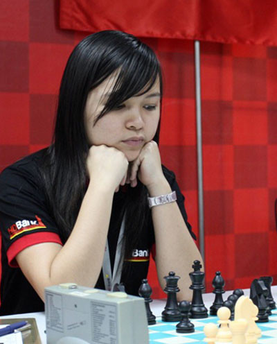 Không có ngoại hình quá nổi bật nhưng Mai Hưng cũng sở hữu gương mặt bầu bĩnh và đặc biệt rất lạnh lùng khi lên bàn đấu.