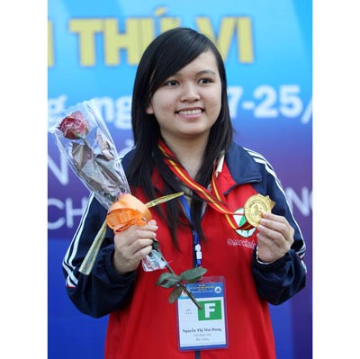 Nguyễn Thị Mai Hưng có tên trong đội tuyển Việt Nam từ năm 2009 dự các giải đấu châu lục và thế giới. Năm 2009 cô cùng đội tuyển giành chức vô địch châu Á và giành được huy chương vàng bàn 5. Mai Hưng còn là nhà vô địch cờ vua Việt Nam năm 2013.