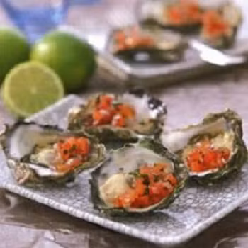 Hàu Milanese (kèm thịt xông khói, khoai tây nghiền và thảo mộc).