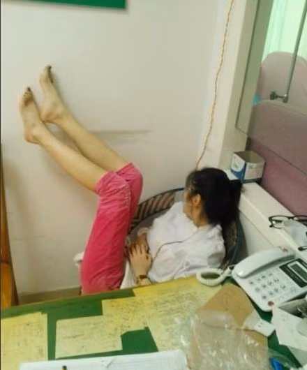 Khi ngủ...em không cần giữ ý.