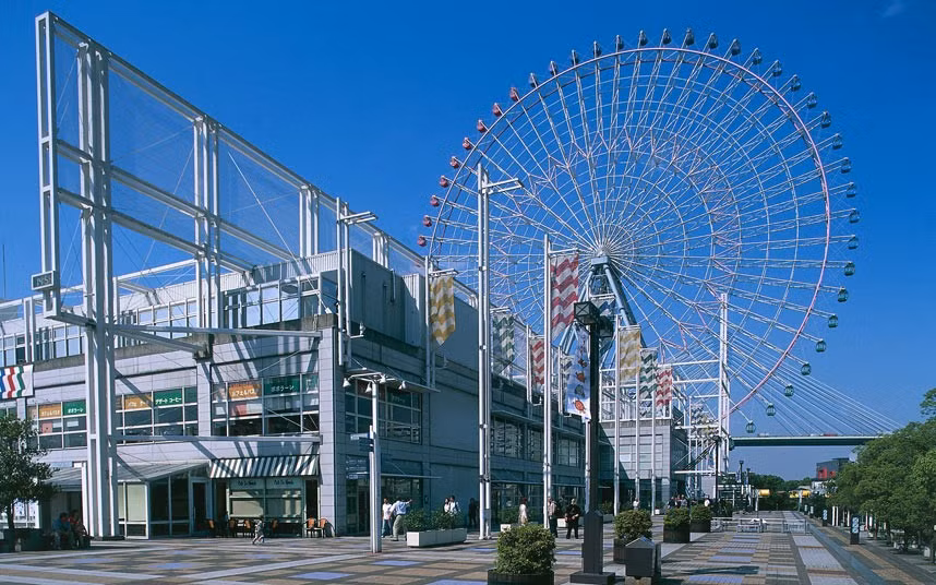 Vòng đu quay Tempozan, cao 112,5 m ở Osaka, Nhật Bản.