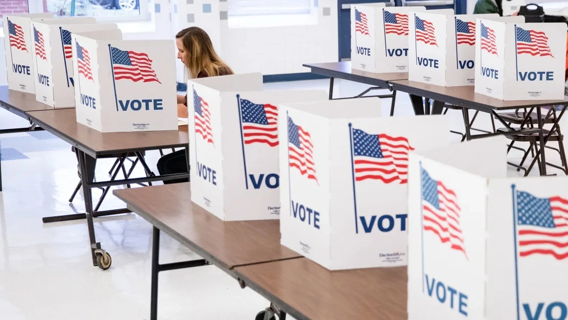 Yếu tố khó lường trong bầu cử Tổng thống Mỹ tại bang chiến địa Yeu to kho luong trong bau cu Tong thong My tai bang chien dia