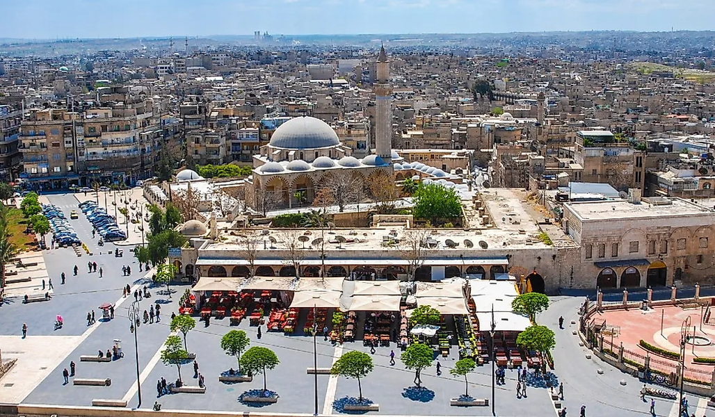 Aleppo là thành phố lớn nhất ở Syria với hơn 2 triệu dân sinh sống. Theo một số tài liệu, thành phố này tồn tại vào khoảng 13.000 năm trước. Thành phố này từng bị đế chế La Mã, Byzantine, Ottoman... chiếm đóng và cai trị.