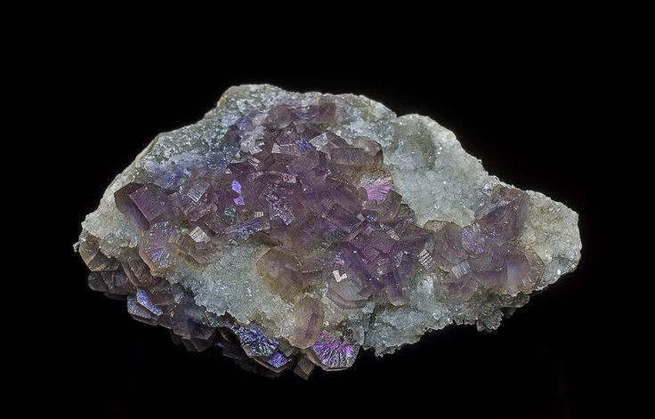 7. Tìm thấy trong nước biển. Mặc dù không phổ biến như một khoáng vật, lithium cũng tồn tại trong nước biển, với khoảng 0,17 mg/l trong mỗi lít nước. Ảnh: Pinterest.