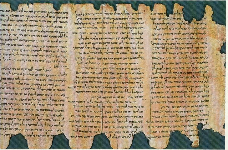  11. Phân tích bằng Carbon-14. Các nhà khoa học đã sử dụng phương pháp xác định niên đại bằng Carbon-14 để xác minh rằng các bản thảo có từ hơn 2.000 năm trước. Ảnh: Pinterest.