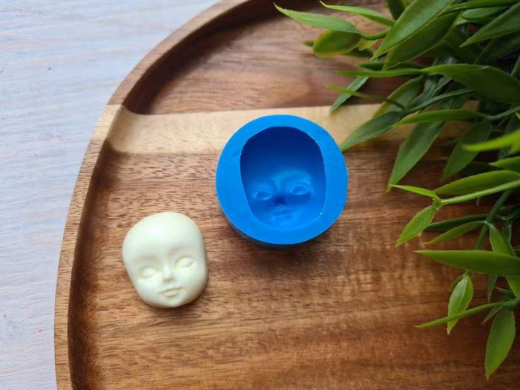  11. Kháng hóa chất. Silicone bền vững trước các hóa chất mạnh, bao gồm axit, kiềm và dung môi, giúp nó được sử dụng rộng rãi trong công nghiệp hóa chất. Ảnh: Pinterest.