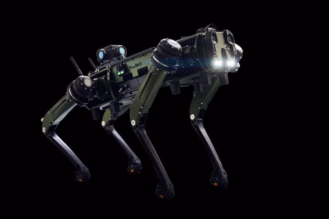  8. Tính ứng dụng quân sự. Được thiết kế để sử dụng trong các chiến dịch quân sự đặc biệt, tuần tra biên giới, và vận chuyển trong môi trường nguy hiểm. Ảnh: english.mathrubhumi.com.