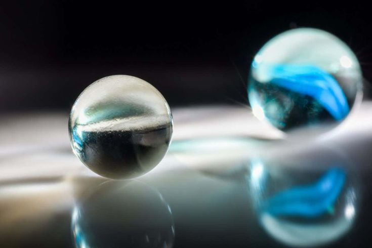  4. Helium-4 và helium-3 có cơ chế khác nhau. Siêu lỏng trong helium-4 xảy ra qua ngưng tụ Bose-Einstein, trong khi ở helium-3, nó xuất phát từ sự ghép cặp fermion. Ảnh: Pinterest.