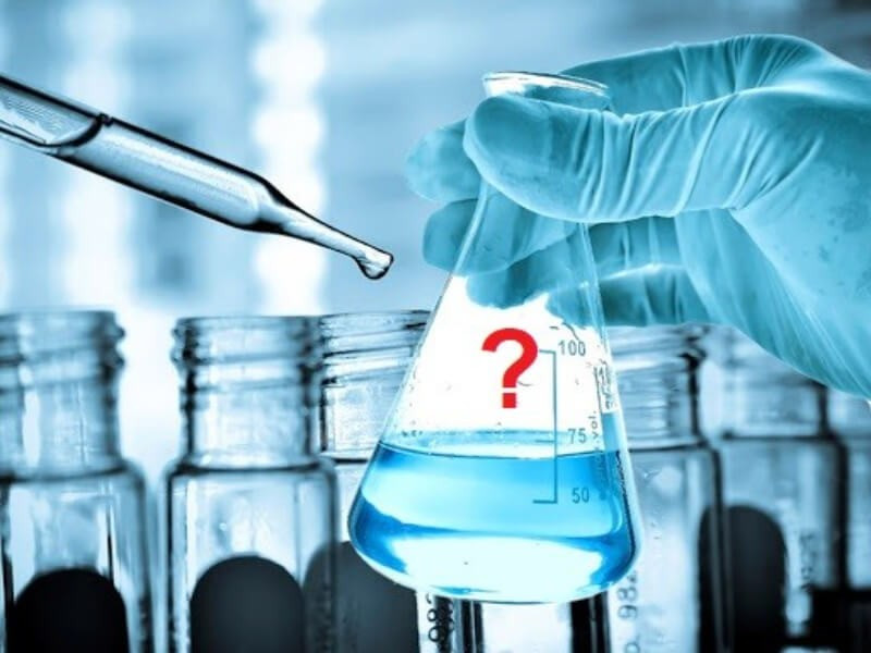  14. Sử dụng trong sản xuất nhiên liệu. Axit này có thể tham gia vào các quy trình hóa học phức tạp, chẳng hạn như isomer hóa hydrocacbon để sản xuất nhiên liệu cao cấp. Ảnh: Vietchem.