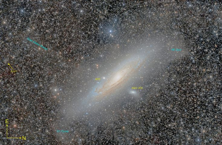  9. Được ghi nhận từ thời cổ đại. Thiên hà Tiên Nữ đã được nhà thiên văn học người Ba Tư Abd al-Rahman al-Sufi ghi nhận vào năm 964, trong cuốn sách "Sách về các ngôi sao cố định". Ảnh: Pinterest.