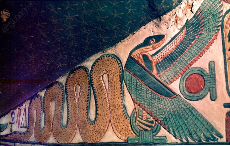  4. Mối liên hệ với sự tái sinh. Hình ảnh rắn của Mehen có liên quan đến sự tái sinh và sự luân hồi. Điều này bởi vì loài rắn có khả năng lột xác, tượng trưng cho sự đổi mới và phục sinh, một yếu tố quan trọng trong văn hóa Ai Cập. Ảnh: Pinterest.