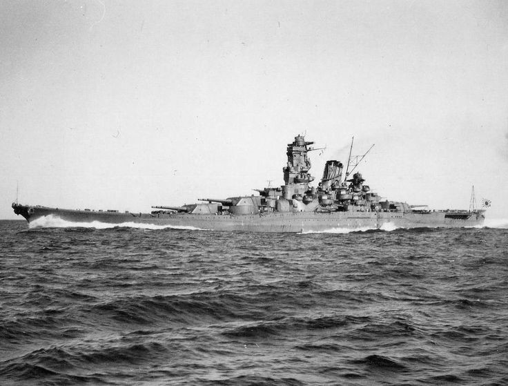  7. Giáp bảo vệ cực kỳ dày. Yamato có lớp giáp thép dày đến 650 mm ở các khu vực quan trọng, bảo vệ tàu khỏi các đòn tấn công mạnh mẽ từ các khẩu pháo và đạn tên lửa. Ảnh: Pinterest.