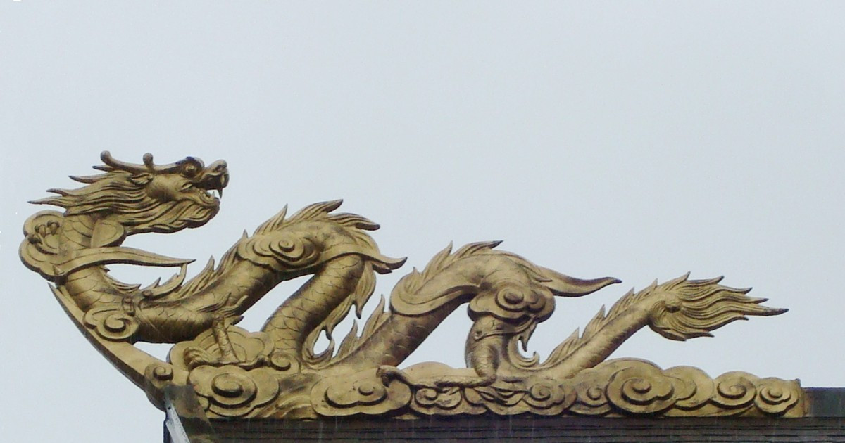  Vào cuối những năm 1980, thành phố Bộc Dương, tỉnh Hà Nam đang có kế hoạch xây dựng một ao điều tiết để chuyển hướng nước từ sông Hoàng Hà ở ngoại ô huyện Bộc Dương. Tuy nhiên, một bức tường thành cổ được phát hiện khi bắt đầu xây dựng đã thu hút sự chú ý của các nhà khảo cổ học.