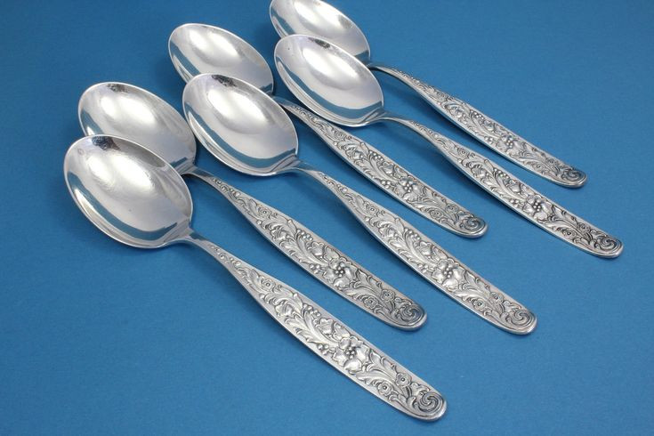  4. Khả năng kháng khuẩn. Bạc có đặc tính kháng khuẩn, do đó, nó thường được sử dụng trong các ứng dụng y tế, bao gồm dung dịch bạc (colloidal silver) và băng gạc y tế. Ảnh: Pinterest.