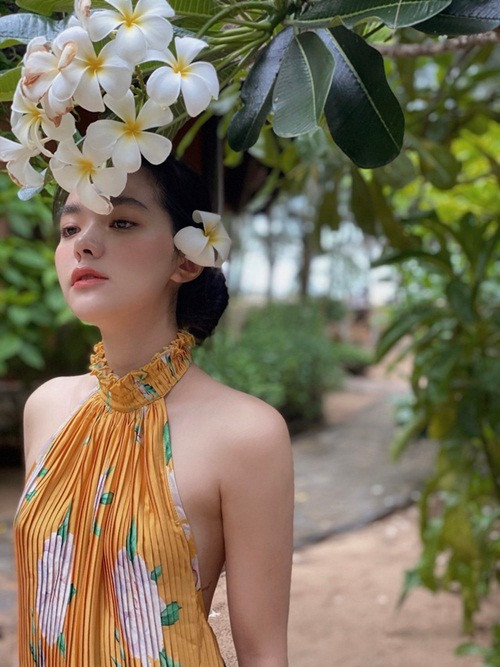 Cô nàng được cư dân mạng hết lời khen ngợi về vẻ ngoài có nhiều nét tương đồng với Baifern Pimchanok 