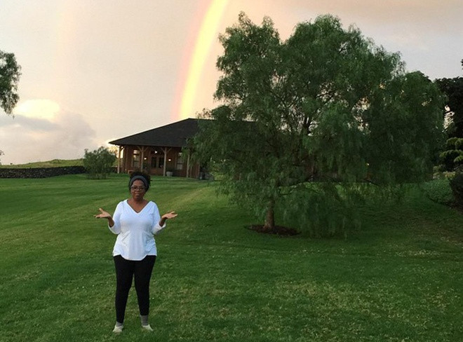 Năm 2010, bất động sản này trở thành khu nghỉ dưỡng. Bà cũng tận dụng đất đai màu mỡ và khí hậu tuyệt vời tại đây để trồng trái cây, rau và hoa. Ảnh: Instagram.