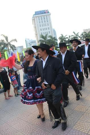 Đoàn nghệ thuật đất nước ChiLe.