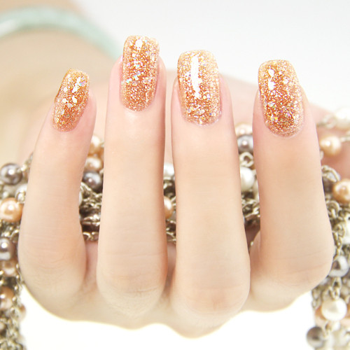 3. Người có móng tay mỏng và dẹt thường tỏ ra thiếu cương quyết và chậm chạp trong những trường hợp cần xử lý nhanh.