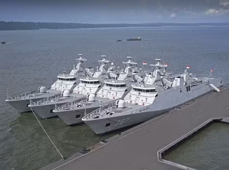 Bốn chiếc SIGMA 9113 hiện có trong Hải quân Indonesia.