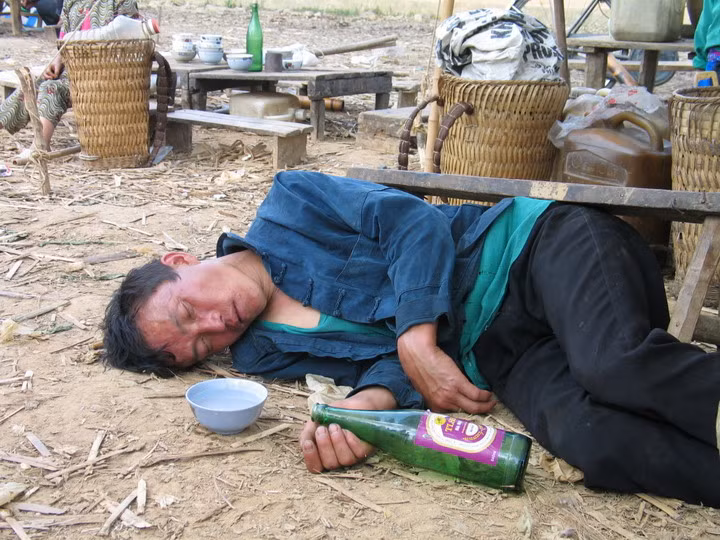 Ngộ độc rượu có chứa hàm lượng Methanol rất dễ tử vong