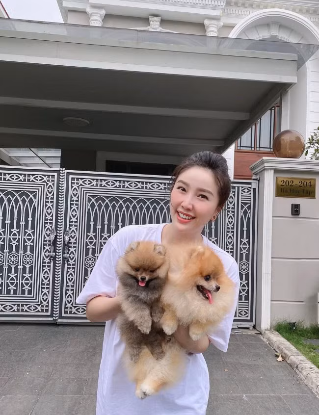 Bao Thy gay choang vang voi phan trang tri Giang sinh-Hinh-11