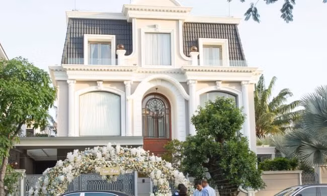 Bao Thy gay choang vang voi phan trang tri Giang sinh-Hinh-8