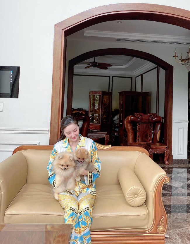 Bao Thy gay choang vang voi phan trang tri Giang sinh-Hinh-17