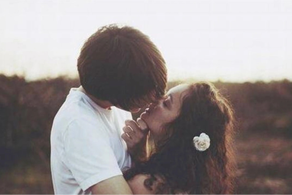 Chong ban than moi toi den nha an toi khi vo vang nha