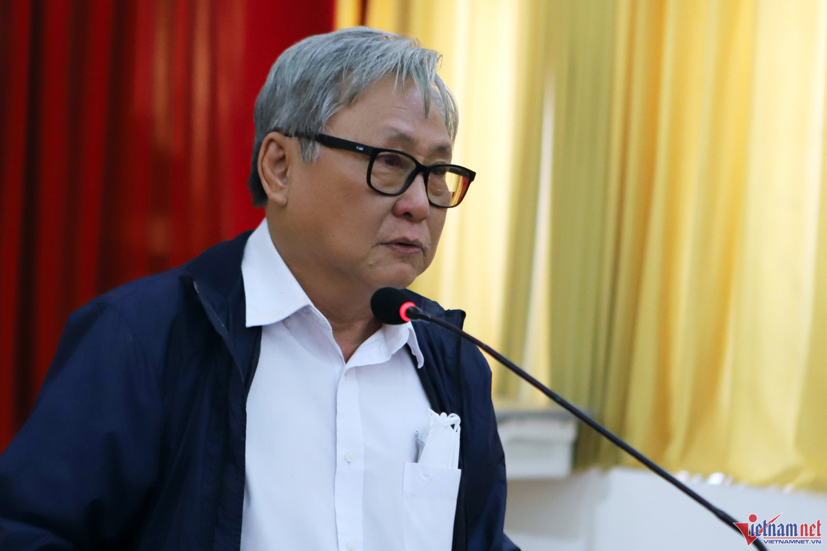 Hoc sinh 6 tuoi tu vong, hon 200 em dang nam vien, chua co phac do dieu tri