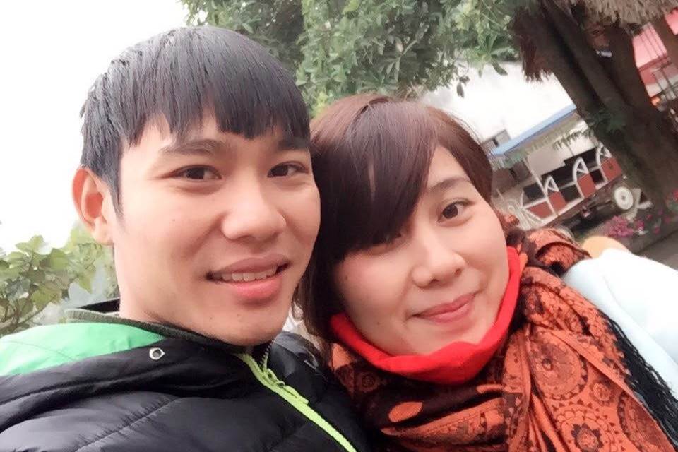 Vo ung thu khuyen chong lay vo moi, xuc dong chuyen tinh phia sau-Hinh-3