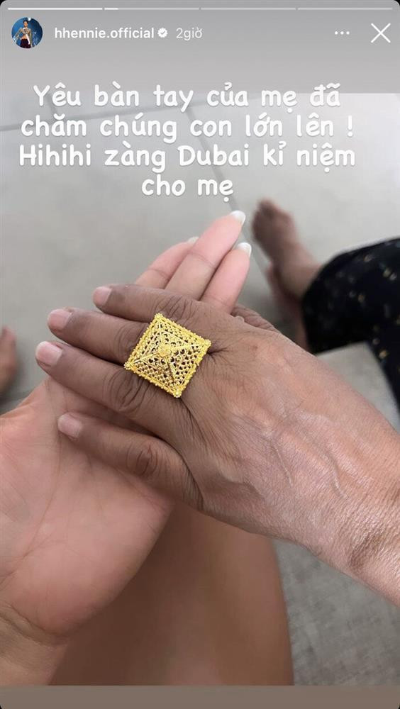 Diem danh cac sao Viet thich tang vang 