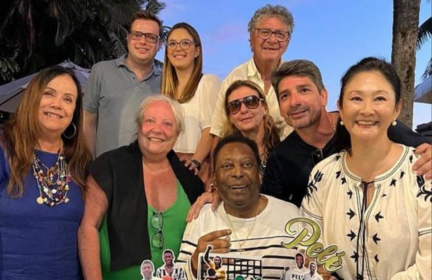 Bi don chuyen den khu cham soc cuoi doi, Pele noi gi?-Hinh-2