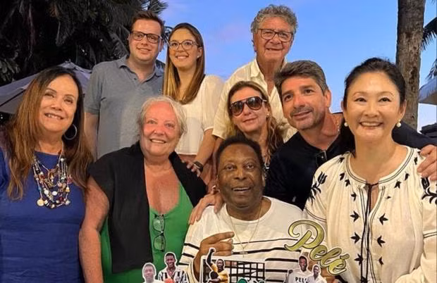 Bi don chuyen den khu cham soc cuoi doi, Pele noi gi?-Hinh-2