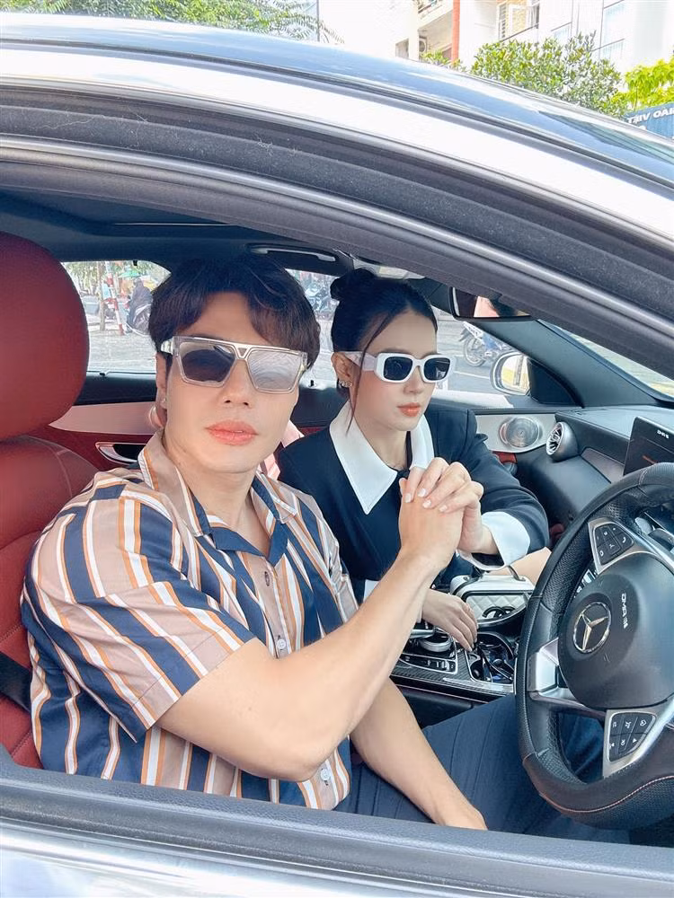 Le Duong Bao Lam facetime doi dap ba xa chuyen 