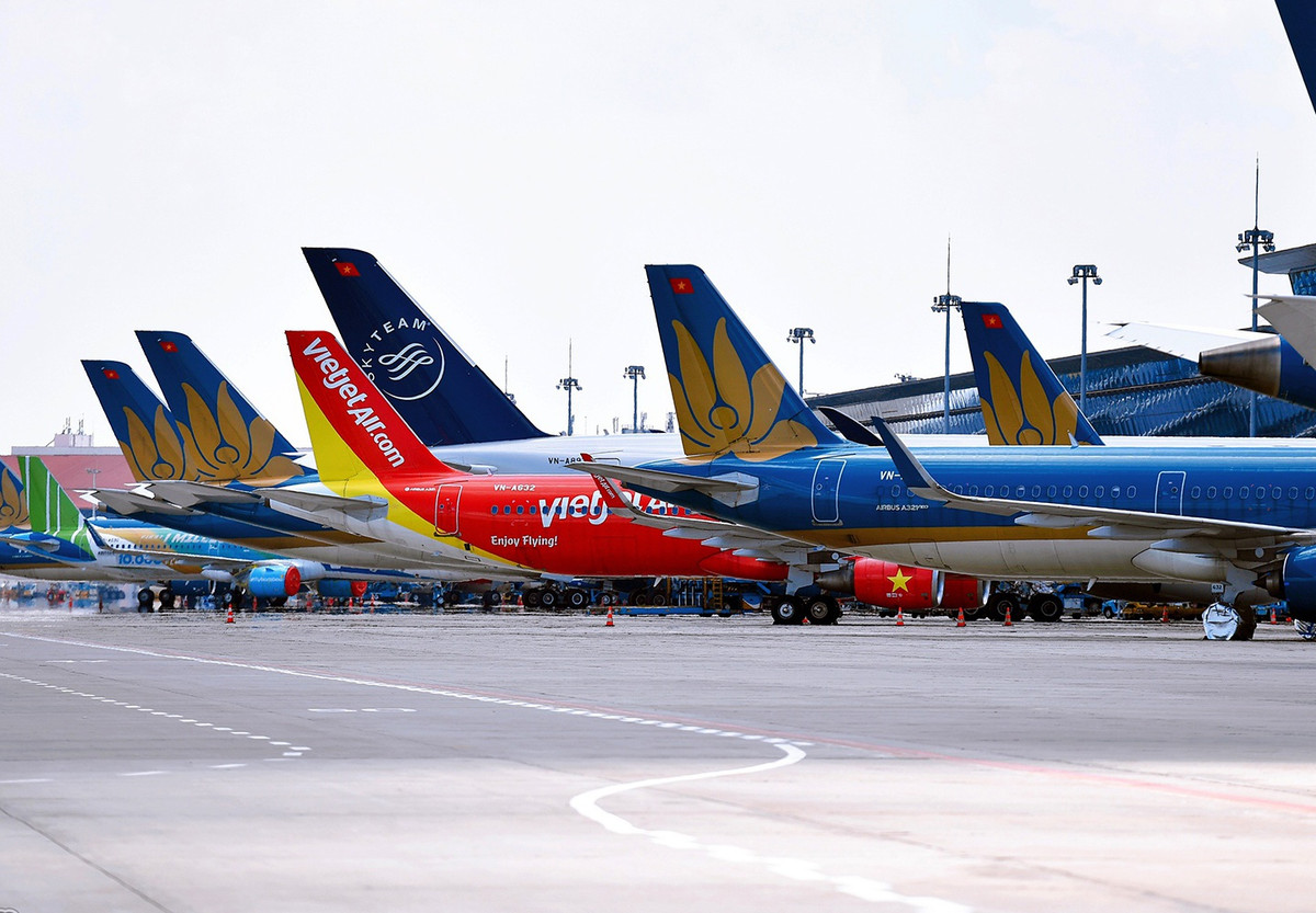 Hang khong, du lich mat khach quoc te vi chinh sach thi thuc