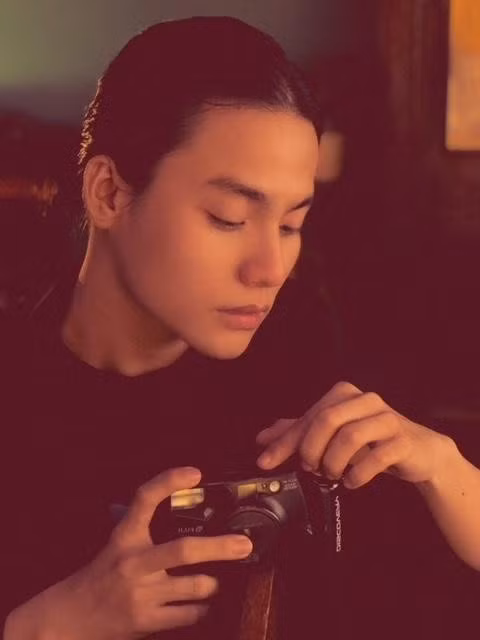 Nam sinh Tra Vinh gay sot voi bo anh giong tai tu Hong Kong-Hinh-7