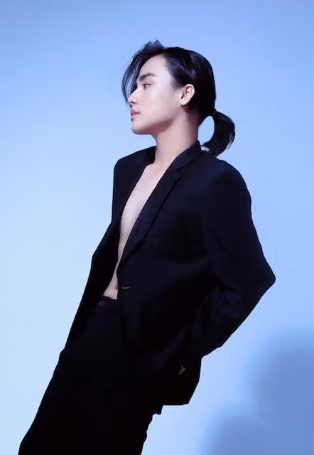 Nam sinh Tra Vinh gay sot voi bo anh giong tai tu Hong Kong