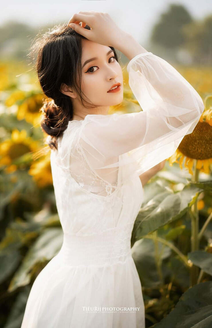 Hot girl Ha thanh, Nghe An dai dien Han Quoc, Uruguay bat phan thang bai-Hinh-17