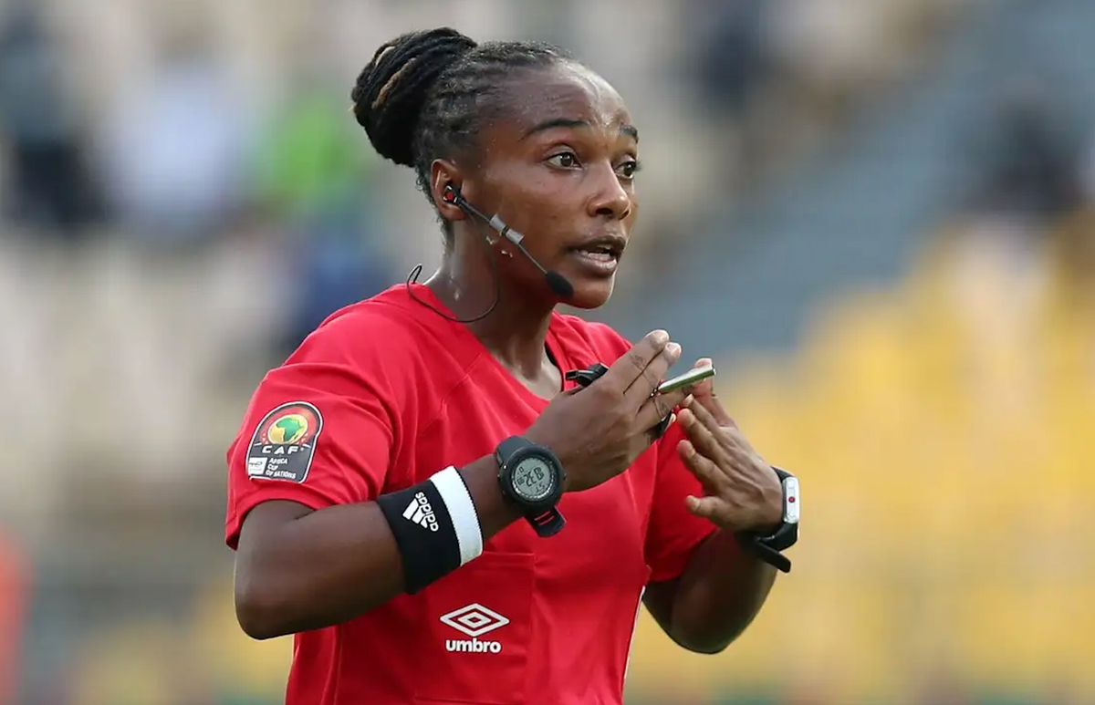 Trọng tài nữ là điểm sáng tại World Cup 2022 - Hình 3 Trong tai nu la diem sang tai World Cup 2022-Hinh-3