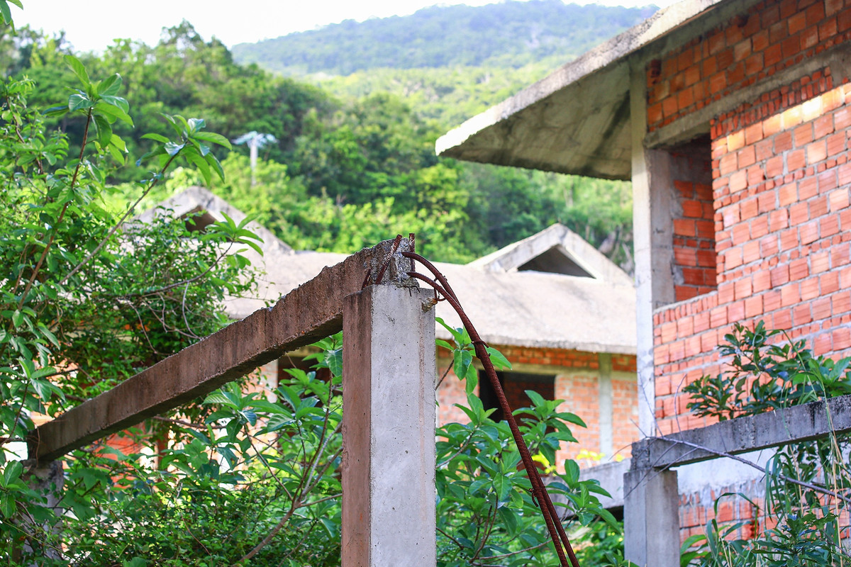 Hang loat biet thu, resort bo hoang o ven bien Da Nang-Hinh-7