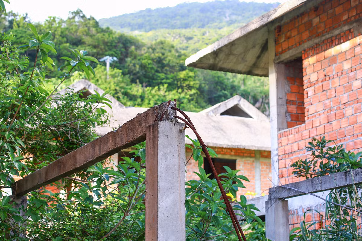 Hang loat biet thu, resort bo hoang o ven bien Da Nang-Hinh-7