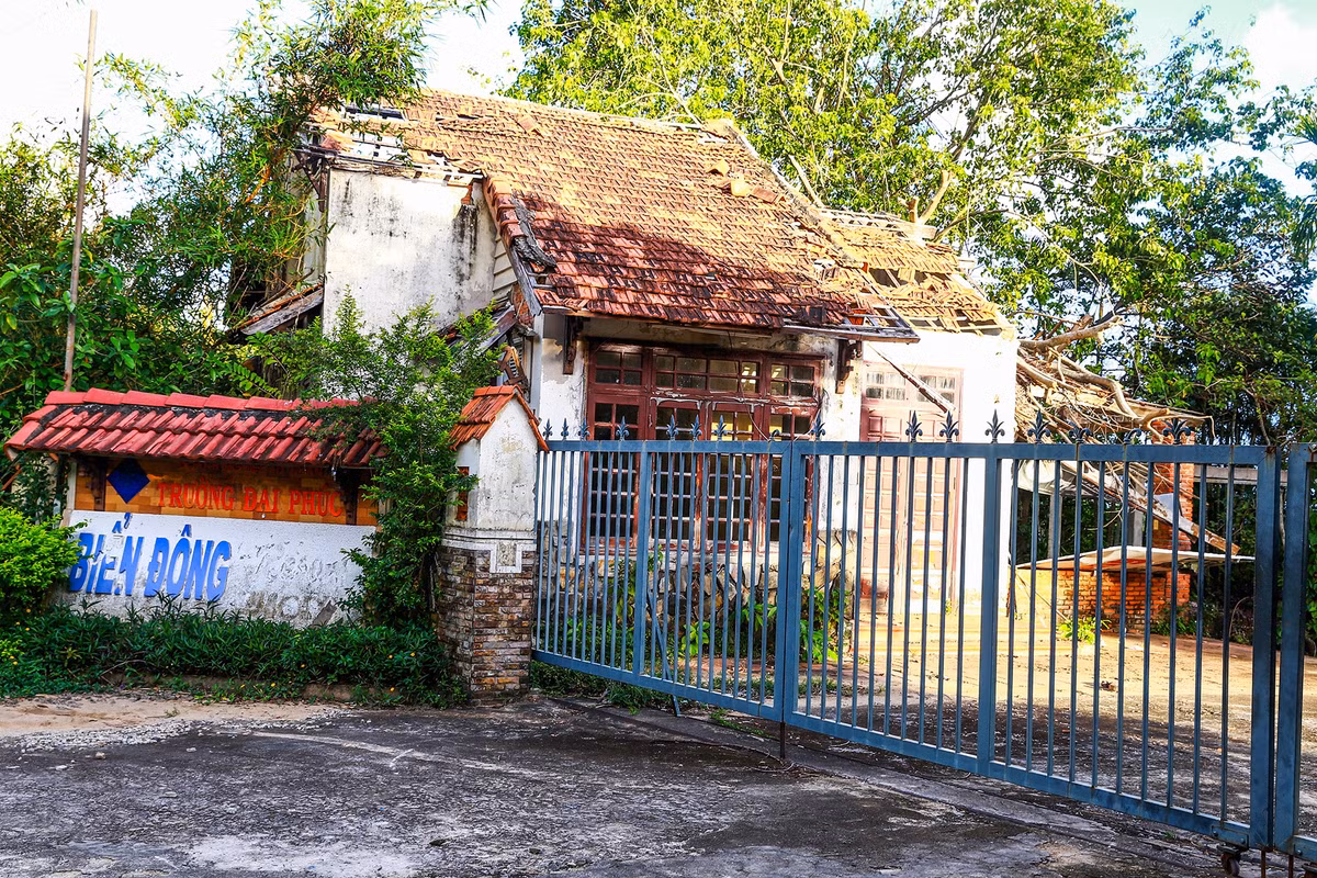 Hang loat biet thu, resort bo hoang o ven bien Da Nang-Hinh-9