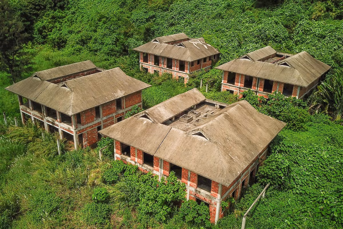 Hang loat biet thu, resort bo hoang o ven bien Da Nang-Hinh-4