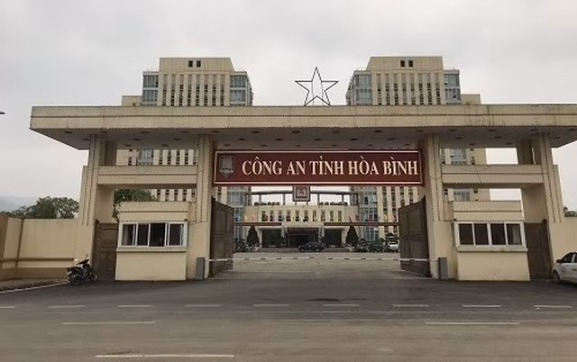 Hoa Binh: Ky luat hang loat can bo, chien si thuoc phong CSGT