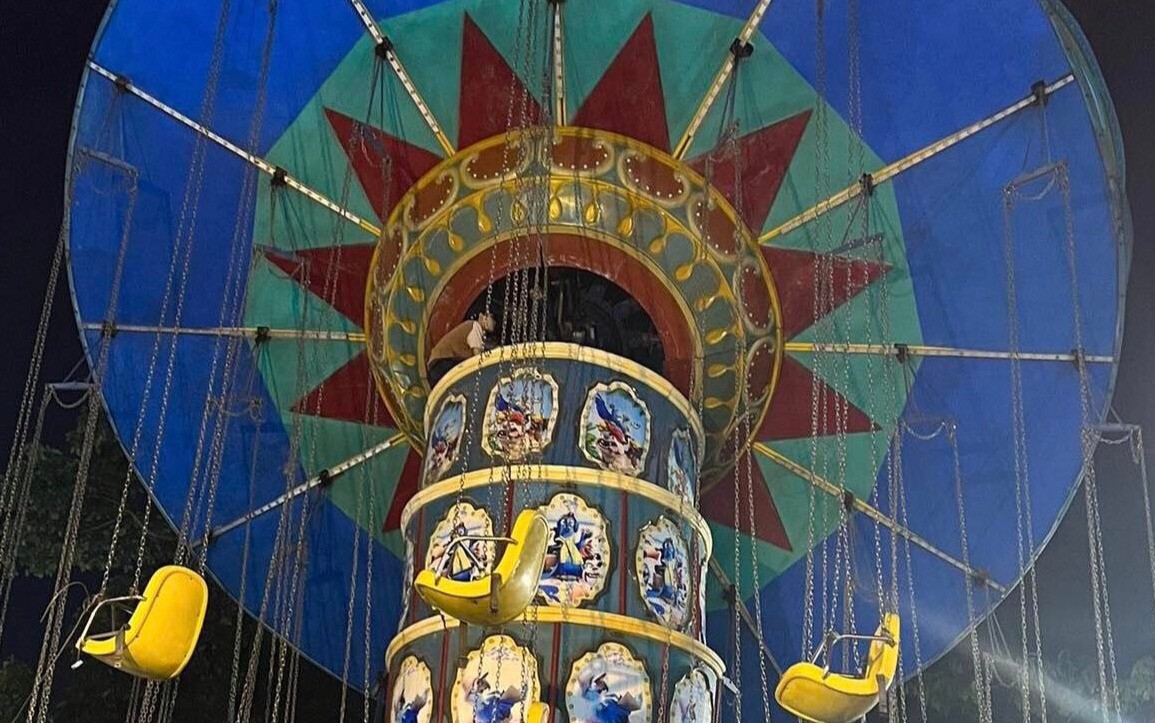 Cac em nho hoang loan khi du quay o Thu Duc bat ngo bi nghieng-Hinh-2